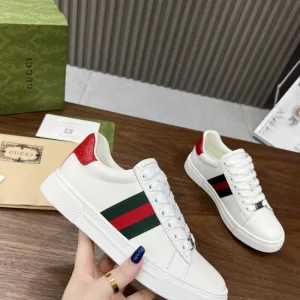 Luxury AAA Gucci Sneakers Black Silk Cowhide