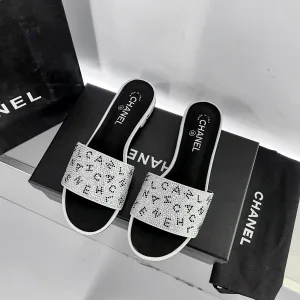 Designer Reps Chanel Slippers Red