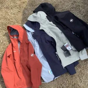Reps Luxury Mammut Jacket Red Softshell Fabric Fleece Unrestricted Movement Spring Winter