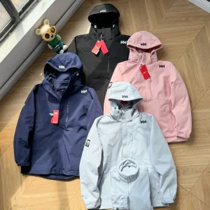 Designer Super Clone Helly Hansen Windbreaker Red Gore-Tex Fleece Sophistication Autumn Winter Three-Proof Fabric Patch 3D Logo