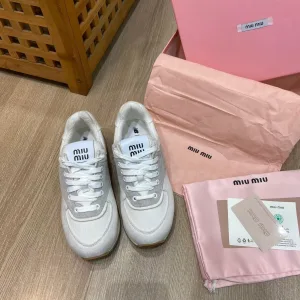 Luxury Miu Sneakers Red Sheepskin Suede Cowhide Rubber Outsole Simple Design Autumn Winter