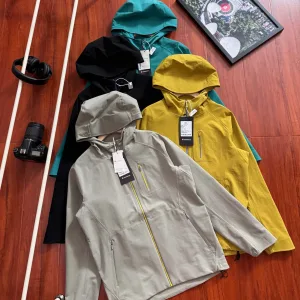 Designer Lululemon Coat Yellow Woven Fabric Running Sophistication Slim Fit
