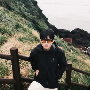 Super Clone AAA Archaeopteryx Outerwear Red Professional Outdoor