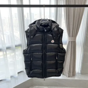Reps High Quality Moncler Outerwear Red Wool Feather Goose Down Nylon Fabric Smooth To The Touch Zippered Pocket