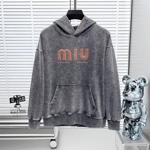 Luxury Miu Long-Sleeved Sweatshirt Delicate And Soft To The Touch Autumn Winter