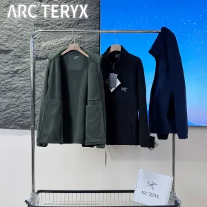 Designer Luxury Archaeopteryx Outerwear Red Fleece Fabric Simple And Elegant Style Soft Gentle Autumn Winter