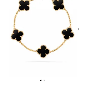Luxury AAA Van Cleef & Arpels Bracelet Red