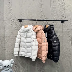 Reps Moncler Down Jacket Red Male Female Duck Nylon Fabric Understated Luxury Winter Embroidery Patch