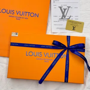 AAA Luxury Louis Vuitton Shawl Red Cashmere Jacquard Winter