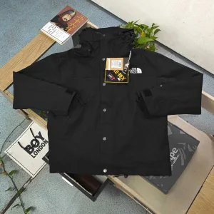 Reps Super Clone The North Face Jacket Red Street Style Outdoor Functionality Clean Cut Patch