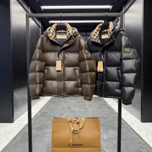 Reps Super Clone Burberry Down Jacket Red Cotton Feather Duck Feathers Goose Polyester Nylon Fabric Winter Patch Side Pockets Windproof Cuffs