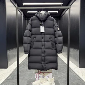 Designer Reps Moncler Outerwear Red Goose Down Lace Patch Zippered Pocket