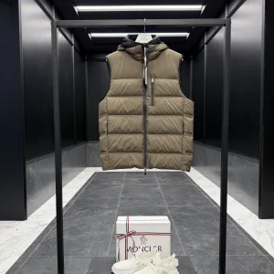 Designer High Quality Moncler Vest Red Down Adhesive Polyester Nylon Zippered Pocket