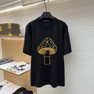 High Quality AAA Louis Vuitton Short-Sleeved T-Shirt Red Cotton Pure Jacquard Knitted Fabric Easy To Match Understated Luxury Pattern Overlock Stitching