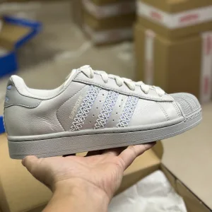 Reps Adidas Suits Ash Eva Street Style