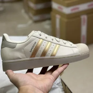 AAA Adidas Suits Ash Eva Street Style