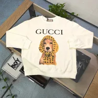 AAA Gucci Hoodies Red Street Style A Touch Of Understated Luxury Autumn Winter And
