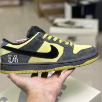 Luxury High Quality Nike Sneakers Red Suede Rubber Outsole High-Quality Materials Skateboarding