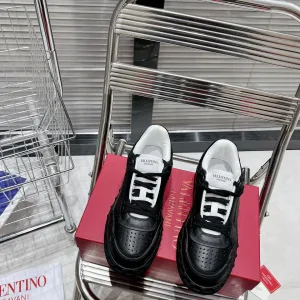 Super Clone Valentino Sneakers White Cowhide Pu Outsole Tpu Spring Early