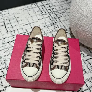 Luxury Valentino Sneakers Red Suede Rubber