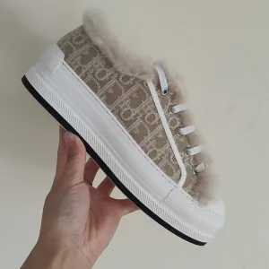 High Quality Luxury Dior Sneakers Red Eva Cotton Wool Fleece Sheepskin Lace Embroidery