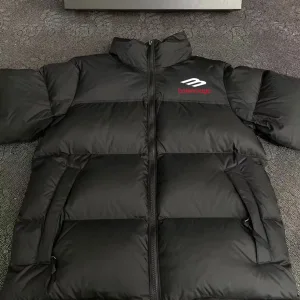 Luxury Reps Balenciaga Down Jackets Red Duck Nylon Water-Repellent Fabric Winter
