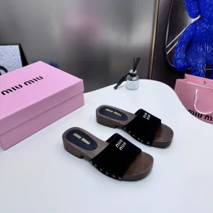 Luxury Reps Miu Sandals Sheepskin Suede Patent Leather Supple Spring Summer