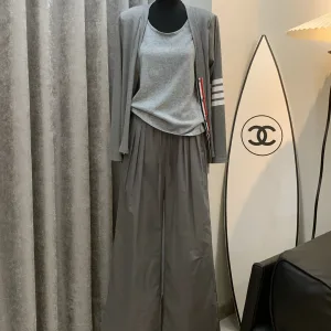 High Quality Thom Browne Trousers