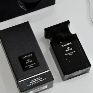 Reps Tom Ford Men'S Fragrance Red Lace