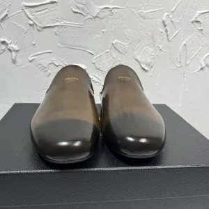 High Quality 1:1 Prada Cowhide Slippers For Autumn