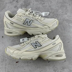 AAA New Balance Running Shoes