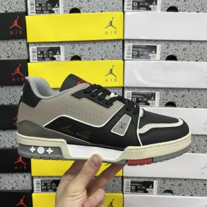 AAA Louis Vuitton Sneakers