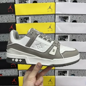 Luxury Reps Louis Vuitton Ruler White