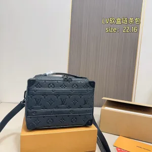 Luxury High Quality Louis Vuitton Chain Bag
