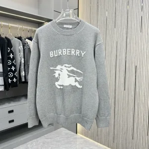 Luxury Burberry Cashmere Sweater For Autumn