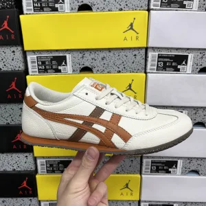 Reps AAA Asics Sneakers
