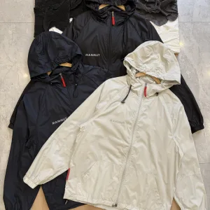 High Quality Mammut Coat Red Water-Repellent Fabric Adjustable Drawstring Simple And Elegant Urban Commuting Zippered Pocket