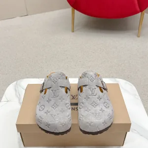 High Quality Luxury Louis Vuitton Slippers Red Wool Suede Rubber Denim Autumn Winter