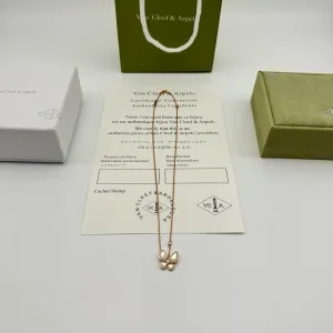 Luxury Van Cleef & Arpels Necklace Red Lace
