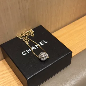 AAA Designer Chanel Necklace Red Lace