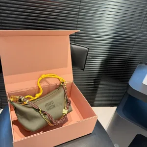1:1 Miu Miu Ruler For Early Spring