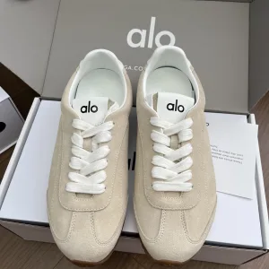 Designer In The Cloud Athletic Shoes Red Feather Suede Running Street Style