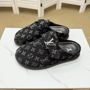 High Quality Louis Vuitton Leather Slippers For Spring