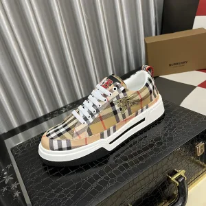 Luxury High Quality Burberry Cowhide Casual Shoes