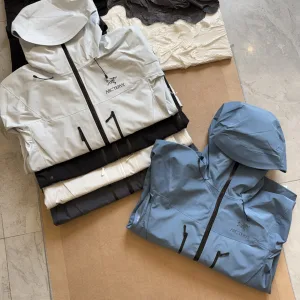 Luxury Express Waterproof Jacket Red Gore-Tex Rayon Lace Stable Structure Spring