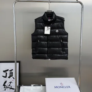 Reps Moncler Outerwear Red Eva Wool Feather Goose Down Nylon Fabric Smooth To The Touch Easy Match Sophistication Winter Zippered Pocket