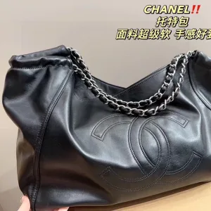 AAA High Quality Chanel Handbag Red