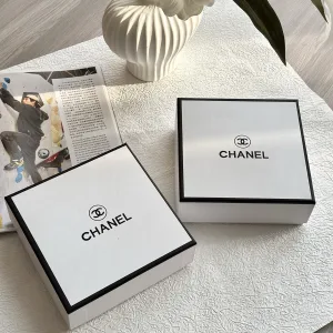 High Quality 1:1 Chanel Acrylic Hair Clip