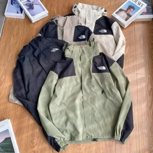 AAA The North Face Jacket Green Polyester Fiber Spring