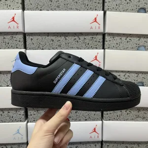 Luxury Reps Adidas Sneakers Color